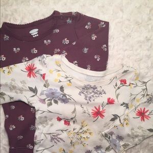 OLD NAVY FLORAL ONESIES WITH FREE SCOTTY TOP 6-12M